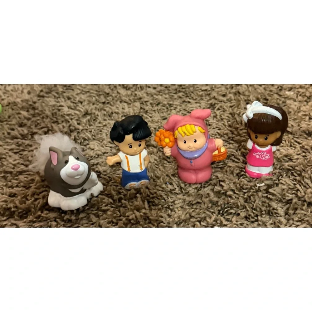 Fisher-Price Little People Easter Surprise Cottage & Ten Play Pieces